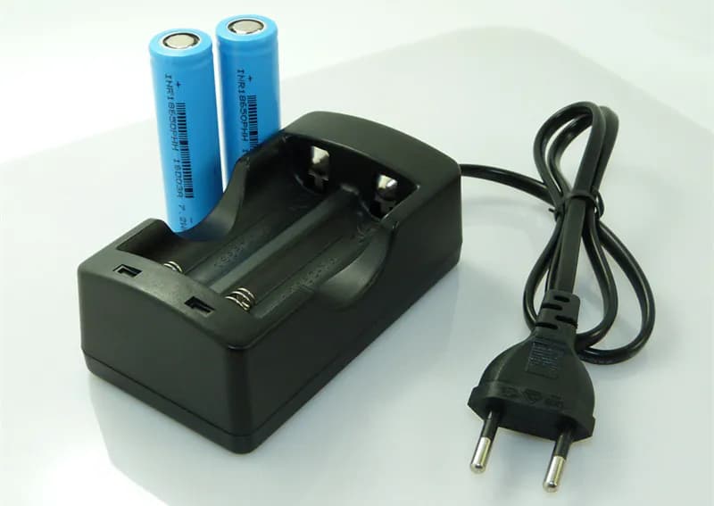 18650 Li-ion Battery charger 4.2V 1A/2A with EU 