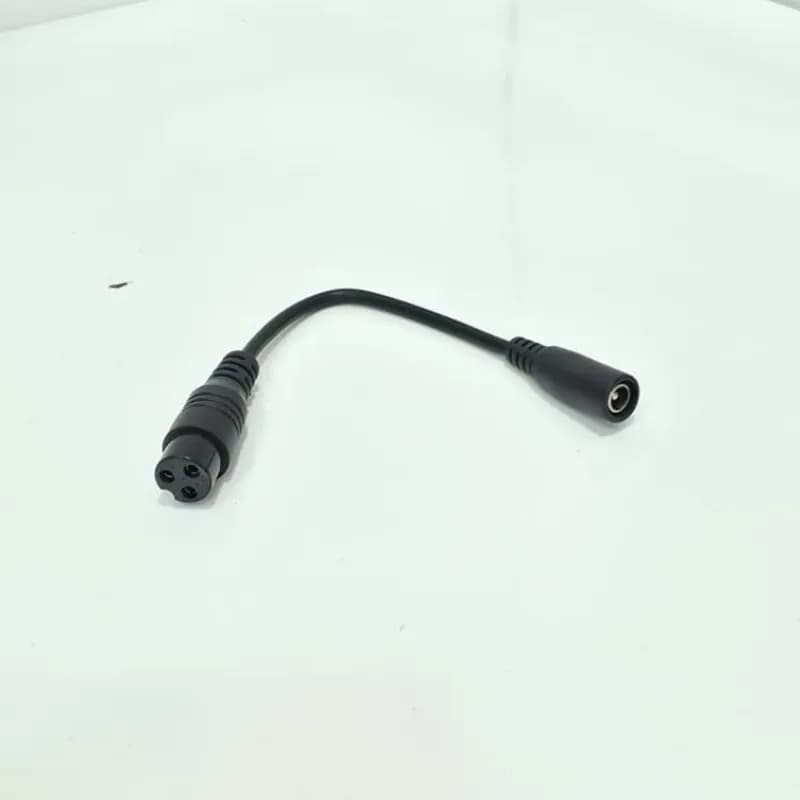 **ADAPTATEUR DC 5,5 × 2,1 MM FEMELLE VERS GX16-3 BROCHES**