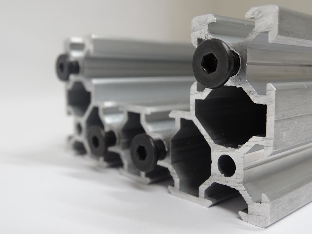 V-Slot™ C-Beam 40x80, Linear Rail (1m) — image 1