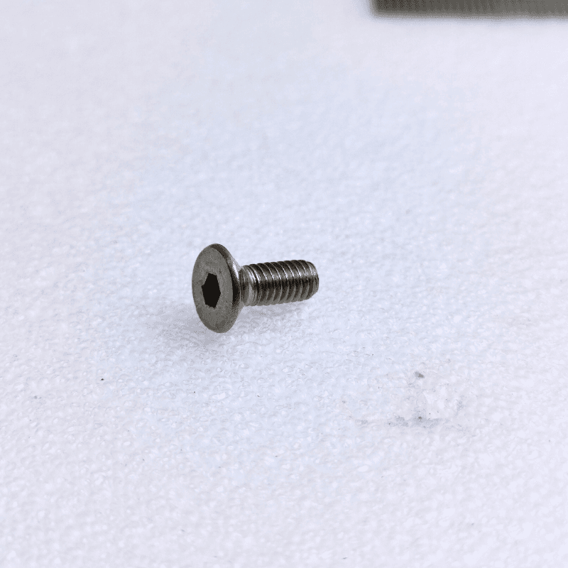 Vis Inox BTF m4 x 10 — image 1